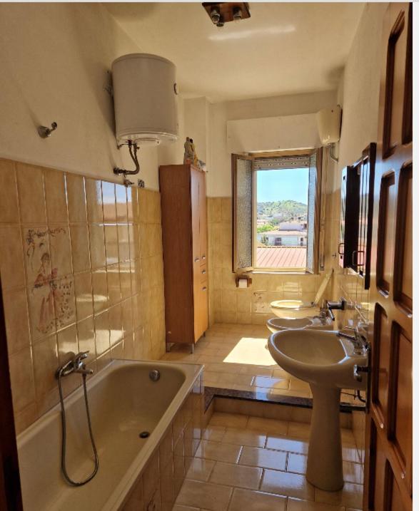 Apartment Piras&Tascedda Ampio Appartamento Vicino Al Centro Bari Sardo Eksteriør bilde