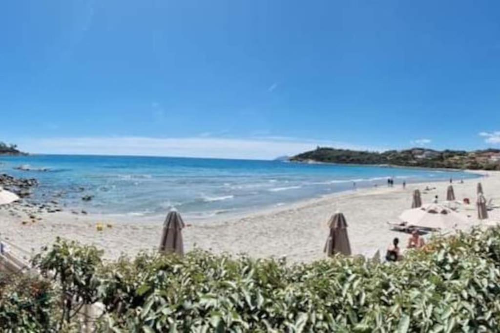 Apartment Piras&Tascedda Ampio Appartamento Vicino Al Centro Bari Sardo Eksteriør bilde